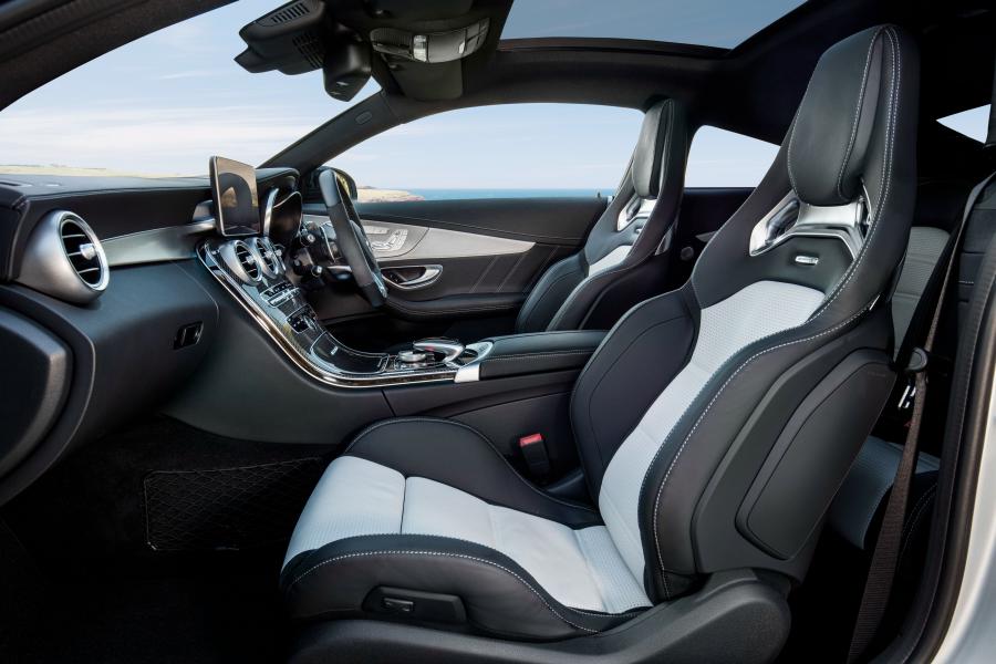 Интерьер Mercedes-AMG C63 S Coupe (C205) 2016 года  (AU) (фото 17 из 37)